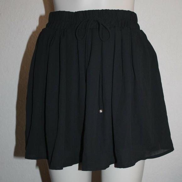 GUESS CHIFFON SKIRT COLOR BLACK SIZE M - Picture 1 of 5